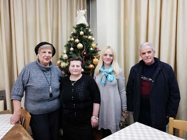 Κάλαντα στο Γηροκομείο - Παραδοσιακή Χορωδία Ι. Μητροπόλεως 18.12.2018